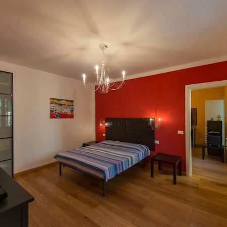 Il Pozzo E L'Ulivo - Just 200 Meters From The Metro - Villa CTA Exterior photo