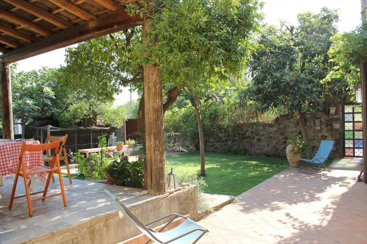 Il Pozzo E L'Ulivo - Just 200 Meters From The Metro - Villa CTA Exterior photo