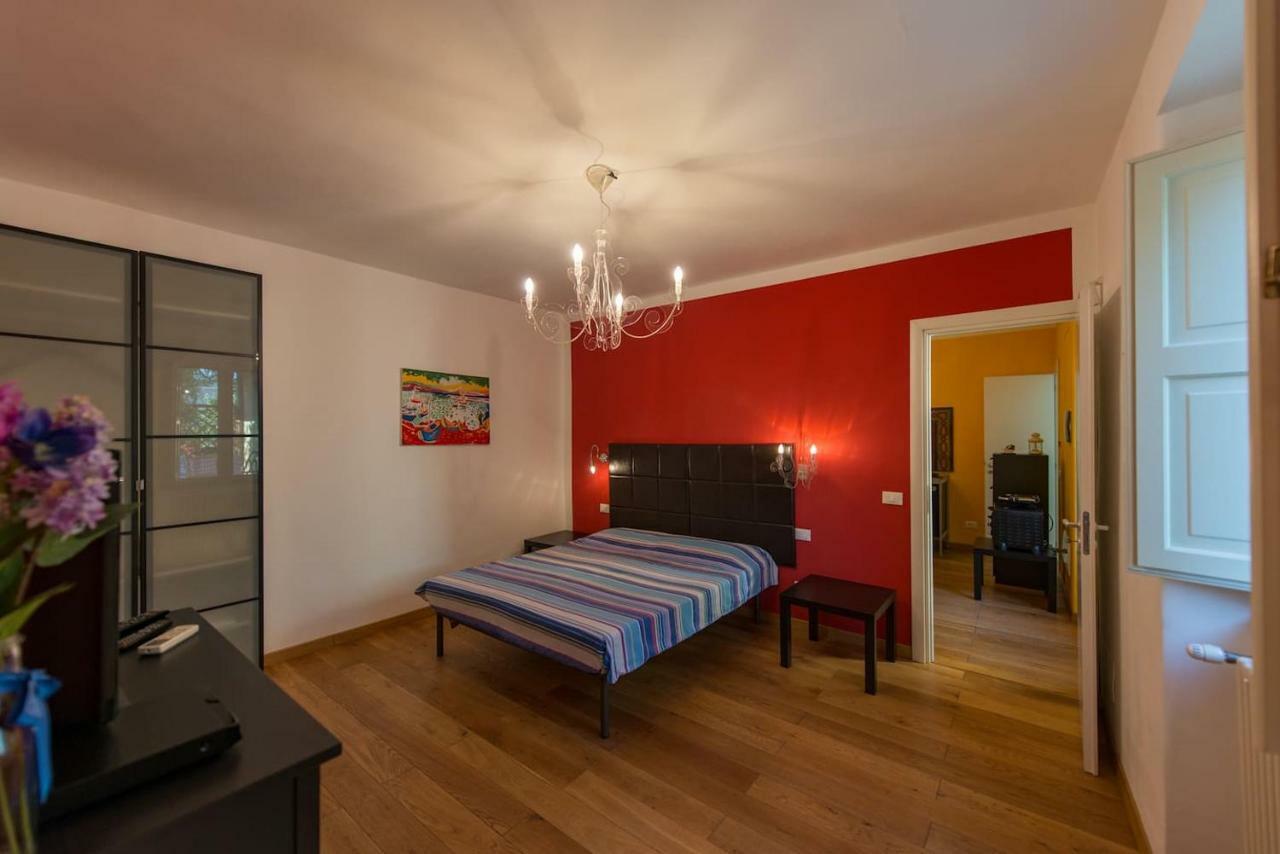 Il Pozzo E L'Ulivo - Just 200 Meters From The Metro - Villa CTA Exterior photo