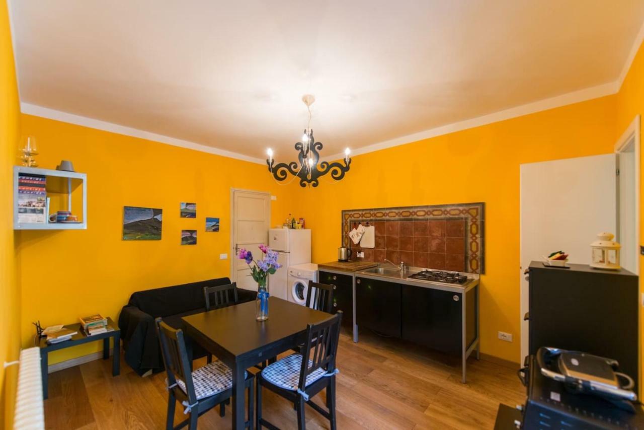 Il Pozzo E L'Ulivo - Just 200 Meters From The Metro - Villa CTA Exterior photo